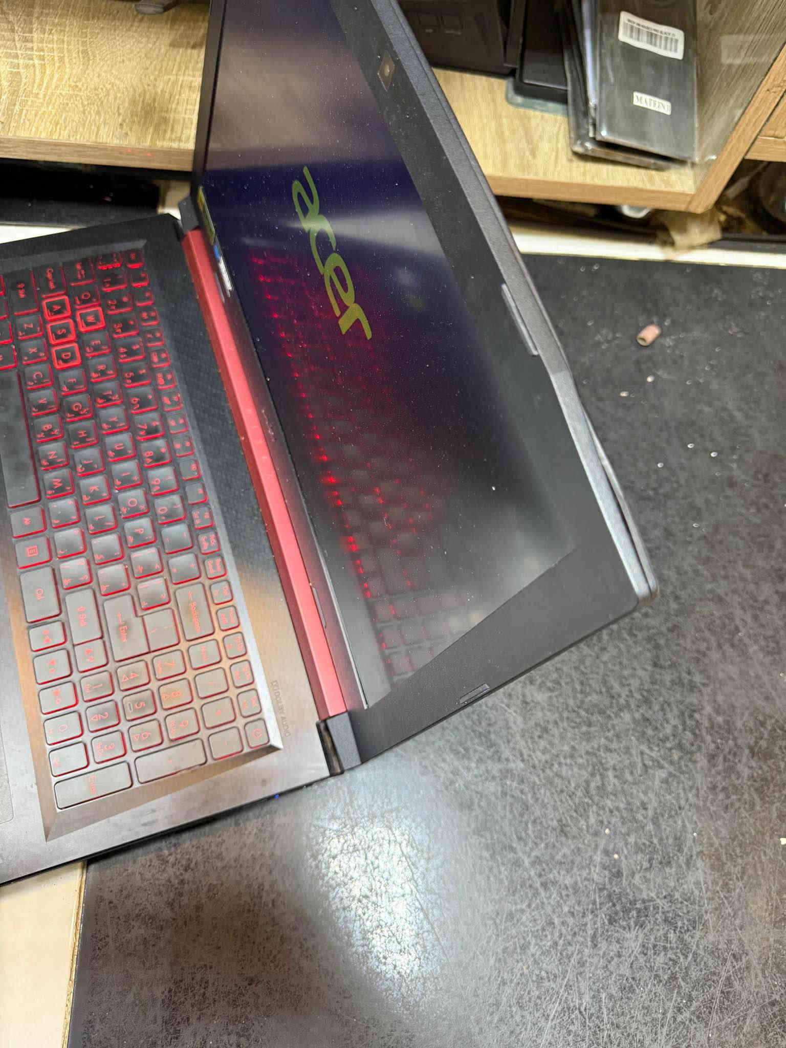 لابتوب ايسر
مواصفات عالية
تفيد اهل الكيمنك و المونتاج و البرامج الهندسية
بيهة ضرر كلش بسيط بالكفر ما ماثر ابد موضح بالصور
سعرهة ٥٠٠ مكاني بعقوبة ابيع او اراوس
*********** بعقوبة
