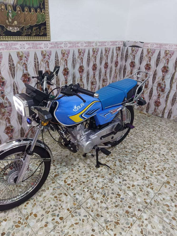 سلام عليكم 
دراجه سولنك خمسه كير حجم المكينه 125 موديل 25 دراجه فول عله وضع الشركه اوراق سكنر مكان كربلاء الطاقه رقم ((***********)) سعر 725 وبيها مجال كربلاء, العراق
