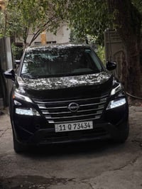 نيسان روج 2025 sv - للبيع والمراوس حسب قناعة المواصفات  محرك ٣ سلندر ١...