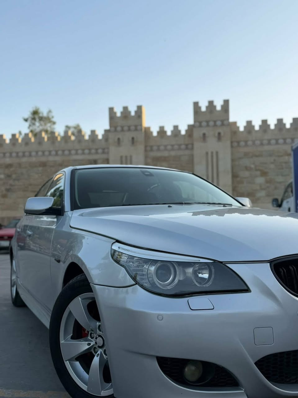 السلام عليكم
الجميلة للبيع 
موديل 2004 
525/530
بدون صبغ  فقط دوائر
هزة ورقم مسطرة جديد ب اسمي 
السيارة فول من عدا الفتحة 
بردات فتل 
طخم جديد
داتا شو 
مكينة دبل فانوس انسه عطلات
السيارة بلادية كلش عل وضع الشركة ما ملعوب بيها

سعر السيارة 115 وبيها مجال للطيبين 

للتواصل 
***********
