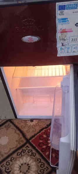 للبيع ثلاجه نوع رويل كل جديده ٥ قدم تجميد فوول بلاديه ما داخله اي تصليح سعر 110 مكاني بغداد وعندي توصيل *********** بغداد
