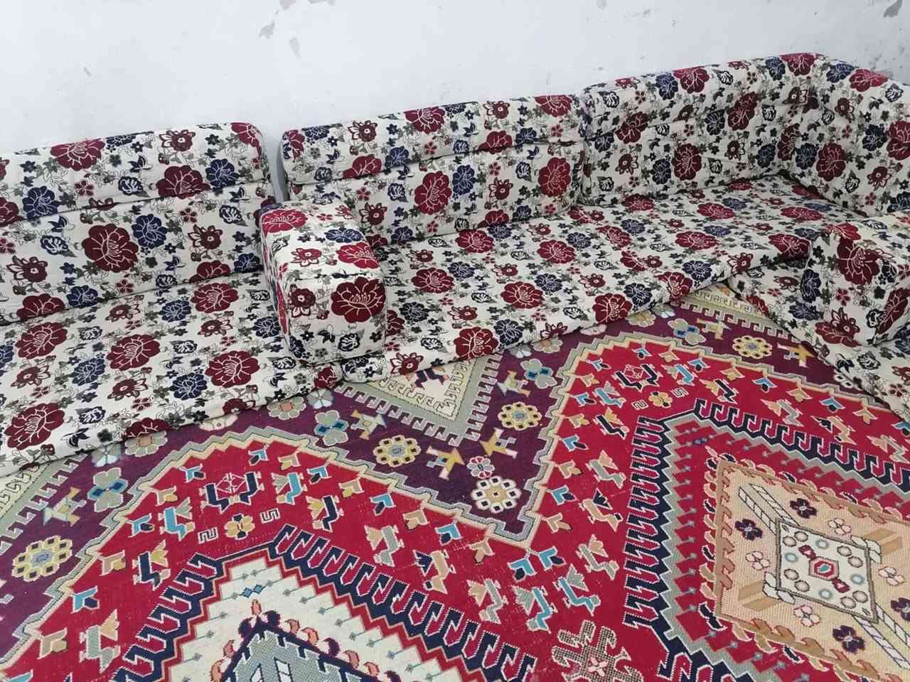 السلام عليكم ديوان جلسة خليجية ربل ضغط 12 متر كامل نضيف كلش لا بي شك ولا نازك تجي للبيت وتشوفه الاتصال بلرقم اني مكلف ***********
