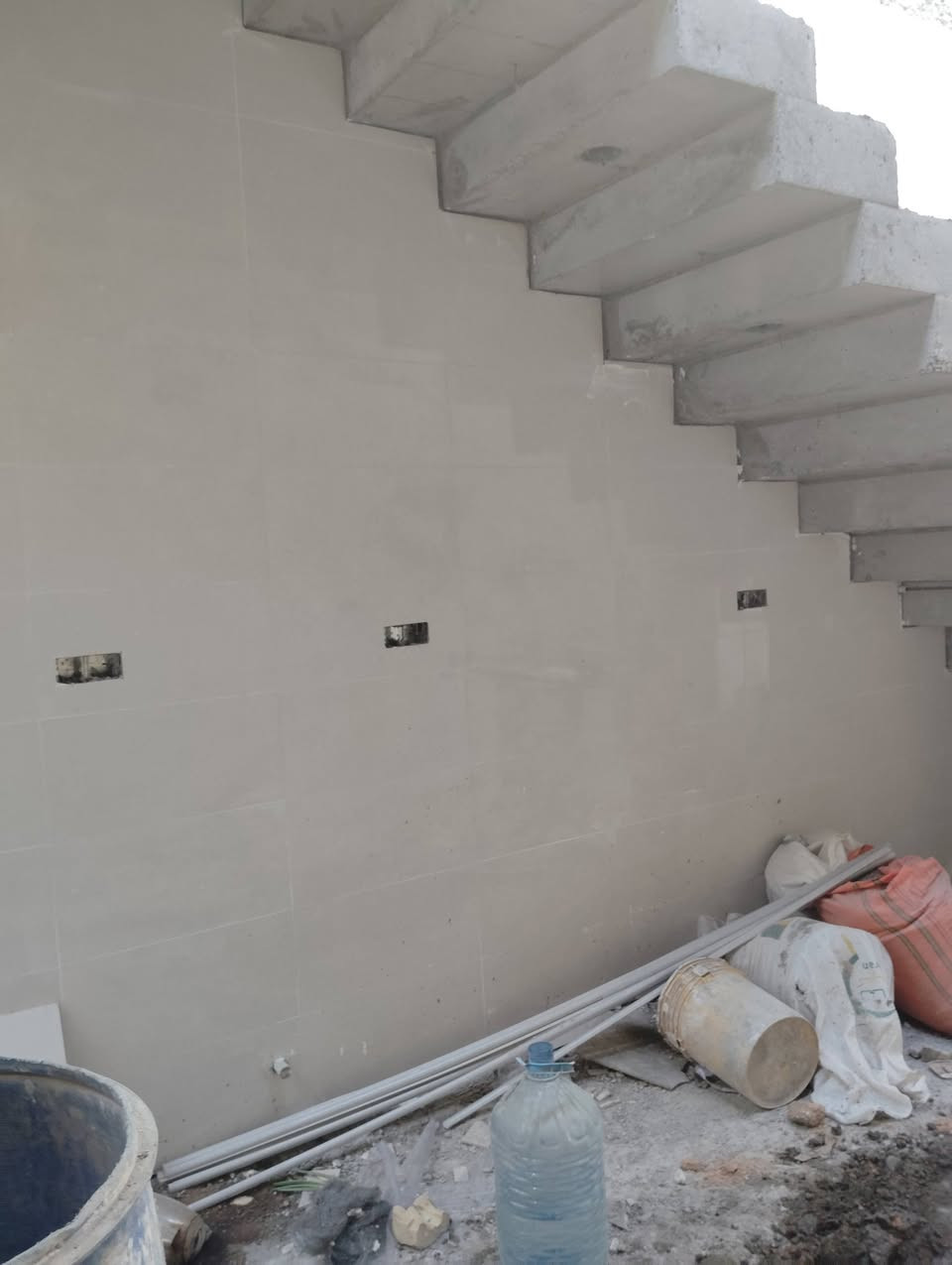 ابراهيم المصري خلفة سرميك درجه اولى مرمر كاشي بورسلين الواح درج وجهات شغل بليزر درجه  اولى التزام بلعمل واسعار مناسبه ***********
