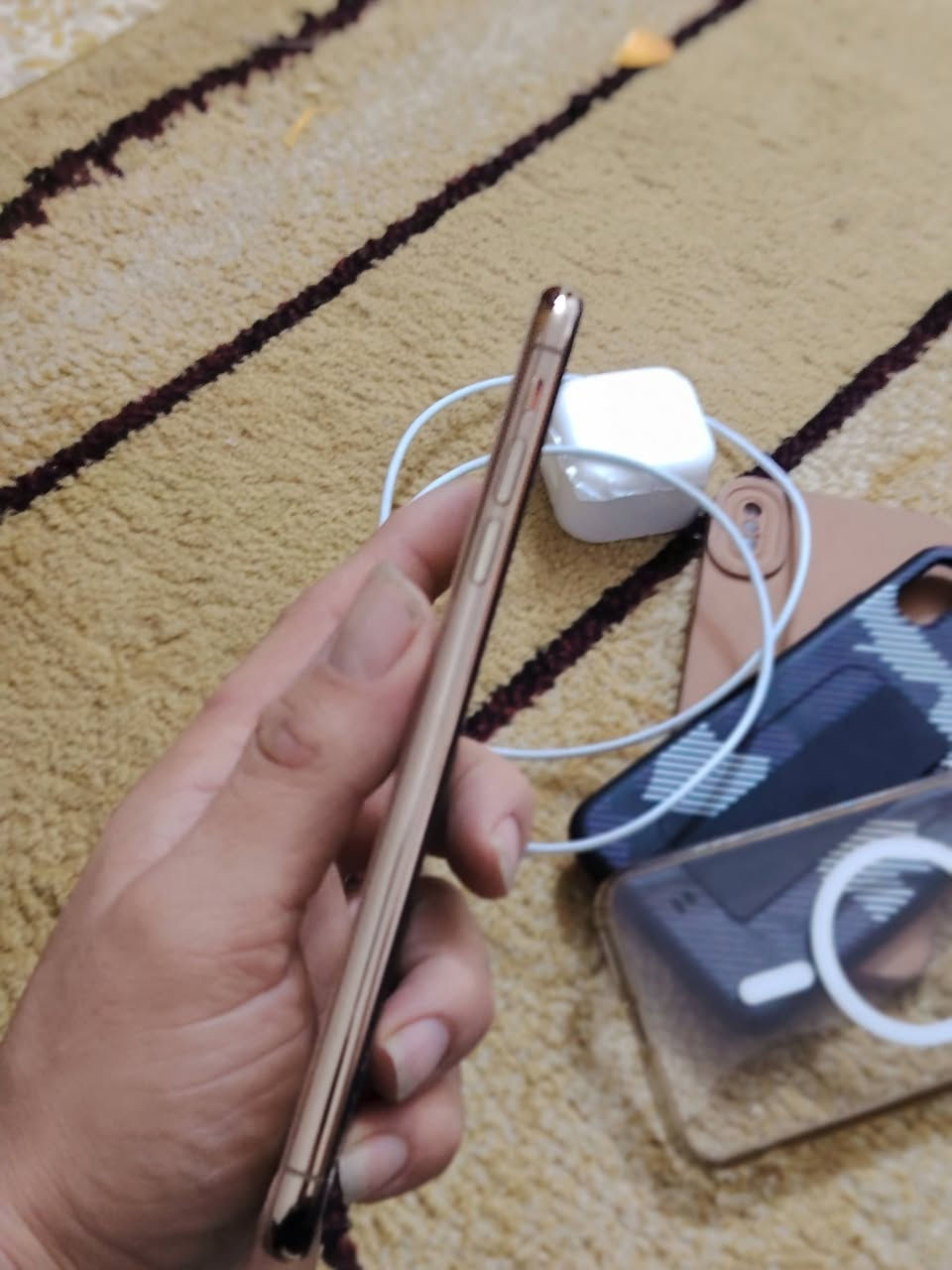 السلام عليكم
اكس ماكس
بطاريه 100 مبدله
بس اللمس مضروب
اراد لو تبديل لمس
 ذاكره 64
سعر 120 بمجال
***********
***********
