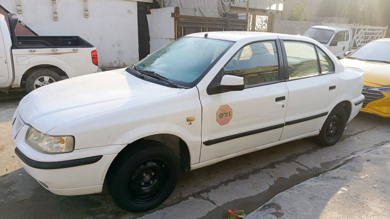 سلام  عليكم متاح سمند موديل 11مكفوله من الضربه بيها فقط شخط باب السايق كير مكينه خير من الله س 40مكاني بغداد الدوره ***********
