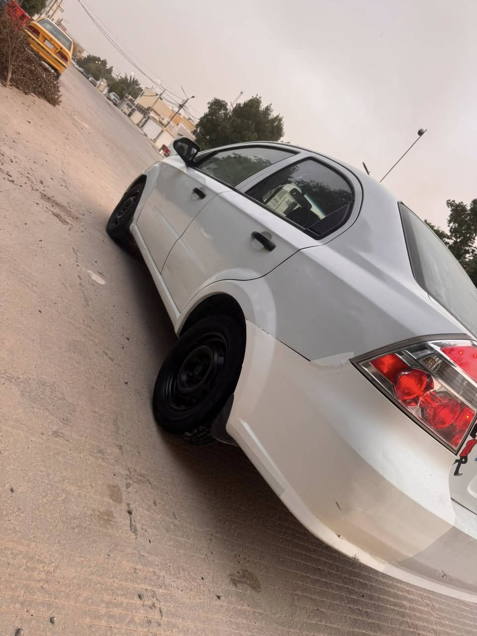 السلام عليكم افيو  ٢٠١١ خليجي بيه مكانات صبغ ابيعك احزام او كفاله من الشواصي ول لغود ول داخل السياره جاهزه او حلوه كير حداديه تبريد مكينه مفتوح ١٦٠٠ تخم تاير خير من الله السياره رقم او هزه او سنويه بسمي تحويل وين مايعجبك مكان السياره نجف حياكم الله ***********
