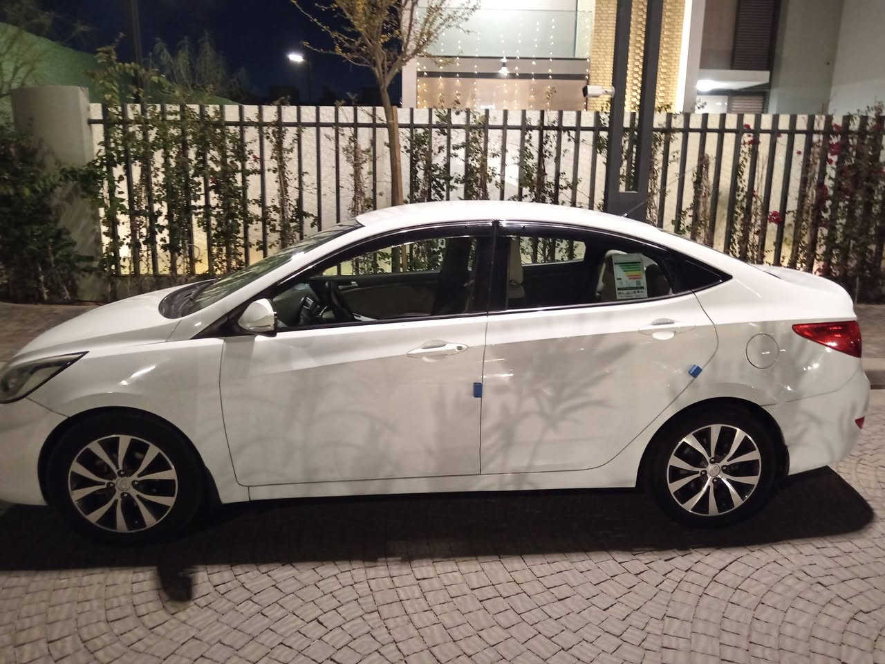 السلام عليكم اكسنت ١٥ للبيع سيارة حلوة وجاهزة بيهة صبغ نصف البنيد فول ماعدة الفتحة السعر النهائي دفتر و٥ ورقة ***********
