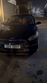 السلام عليكم فورتي 2021
حادث بس بنيد 
شاشة جبيرة 
تحديد مسار 
توقف ذاتي  
كروس سرعة 
3وظعيات قيادة  
Normal 
Sport 
Smart 
السعر 135
***********
