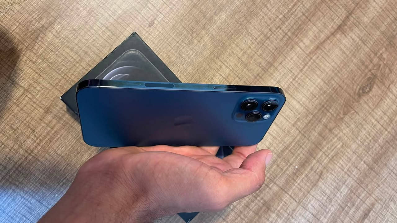 ايفون : 12pro max
نموذج : M
ذاكرة : 256
بطارية 🔋 :95

السعر 500 وبي مجال بسيط 
الجهاز ابلادي ما مفتوح ونضيف  
الي مو شراي لا يكسر بي 
الرقم :***********
 المكان بغداد الدوره
