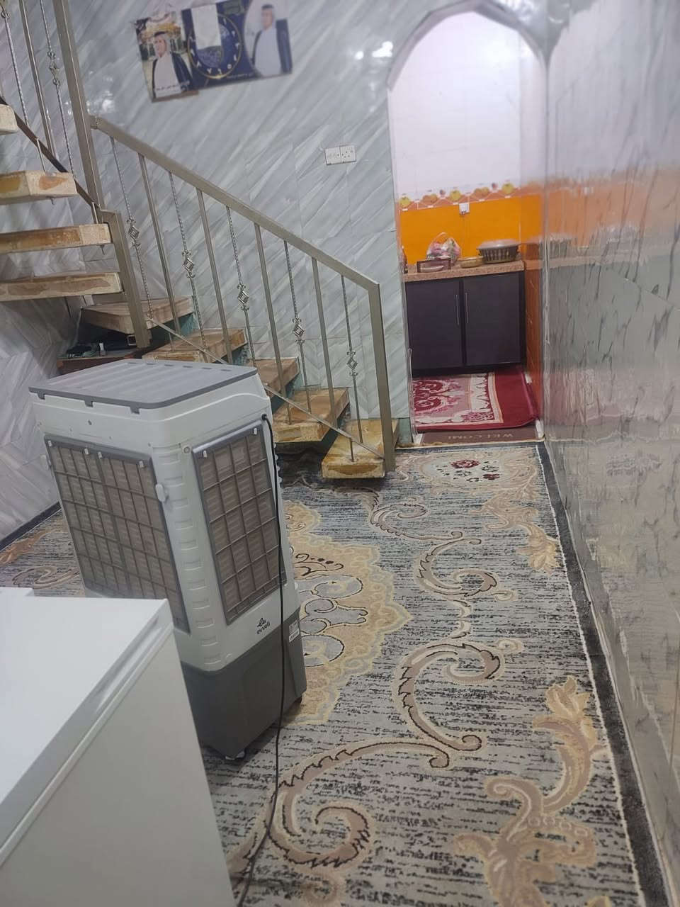 السلام عليكم
بيت للبيع المساحه ١٠٠ متر مربع
البناء بلوك الأساس صب السقف عكاده يحتوي على غرفه وصاله واستقبال ومطبخ الطابق الثاني يحتوي على غرفه الارضيه بورسلين البناء كامل
العنوان البراكيه شارع المطار القديم مقابل مجمع وعيادات الكوثر الطبي
رابع بيت عن الشارع تتوفر جميع الخدمات 
الاستفسار الاتصال على الرقم
***********
