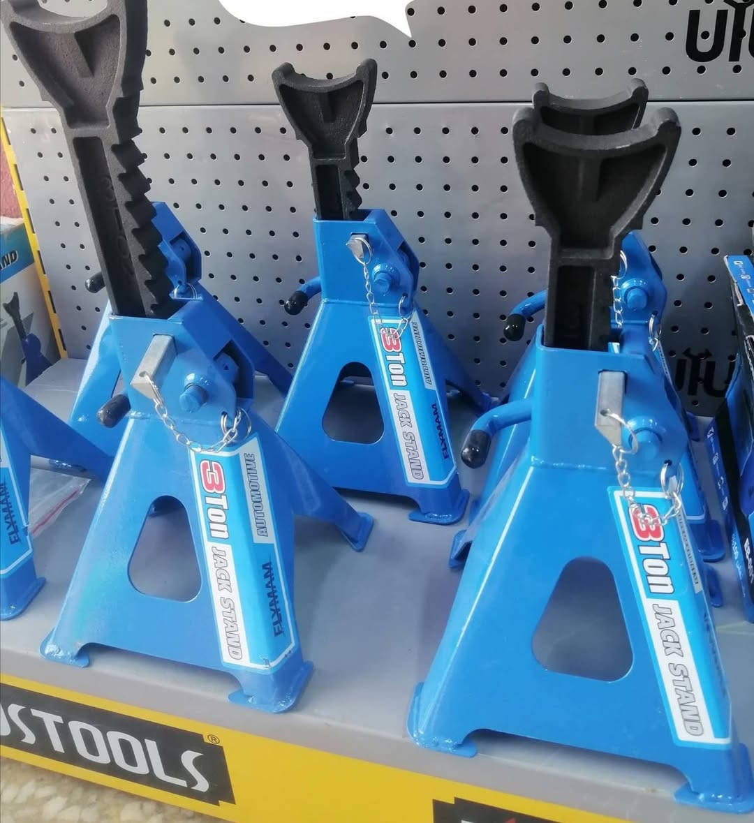 فلينه سبير  حجم ١٧ السعر ١٨٠٠٠
تكم هاوزن ٦ طن السعر ٣٥٠٠٠

تكم هاوزن ٣ طن السعر ٢٥٠٠٠

للاستفسار الاتصال على الرقم ***********
او المراسلة عل خاص او واتساب ***********
متوفر توصيل 🚕🚕🚕
