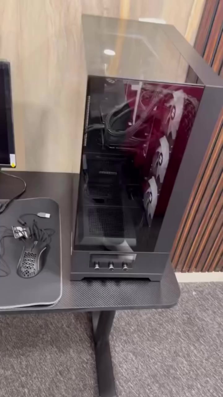 السلام عليكم pc اثنين للبيع
pc1 
cpu:core i5 14400f
case: darkfalsh dy450 pro mid tower  black
motherboard: Gigabyte B760M H D5
GPu:asus dual 4070 super 12gb oc black
RAm:DDR5 CORSAir vengeance 2x8gb 5200 mhz black
storage:lexar nm620 1TB gen 3
power supply:fsp HP2 800w bronze
cooler:Aqua Elite 360 v3 liquid cooler black
mointer : msi 27 MAG 27Qf 180Hz
2k Ips 0.5 ms
ups: GETX 2000va(12-12*12)
وياهة هدية ماوس كلوريس 
هدية سماعة لوجتك 
هدية كيبورد ريد دراكون ميكانيك
pc 2 
cpu : intel core i5 12400f
case:galaxe Revolution -01ATA-4FAn-black 4 fans
motherboard:H610m-g msi Pro
GPU:RTX 3060 12 gb galax
memory :Ram black wolf 2x8 16gb 3200mhz RGB
power supply:xigmatic600w 80+ gold 
storage:ssd 256 gb bsata 
storage :HDD seagate 1TB 7200 Rpm 
cooler:air cooler sama pro


**إذا كنت صاحب هذا الإعلان وتريد حذفه لأي سبب، رجاءا أرسل رسالة إلى الدعم الفني**