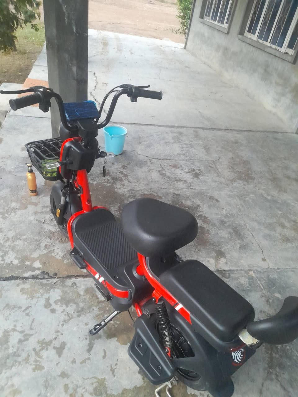 سلام عليكم
للبيع دراجة شحن حجم 14 
موديل 2025 
الدراجة ماشية 200k 
صارلي 3 اشهر من خذيتها 
الدراجة مابيهة اي نقص كلة شغال
السعر 350 وبيها مجال 
العنوان بغداد تقاطع النهروان 
ه‍ـ ***********
