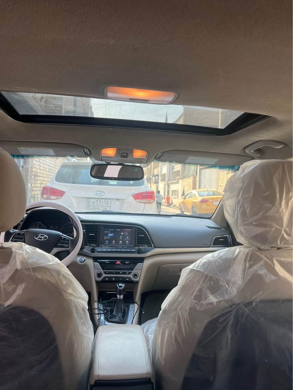 النترا للبيع 2017 
اللون ابيض
فول مواصفات 
فتحة 
بصمة 
تحكم ستيرن 
كرسي كهرباء 
تدفئة كشنات 
كامرة دوارة 
درايف مود 3 وضعيات 
الحادث مرفق في المنشور 
السعر 125 ورقة 
للاستفسار *********** بغداد, العراق
