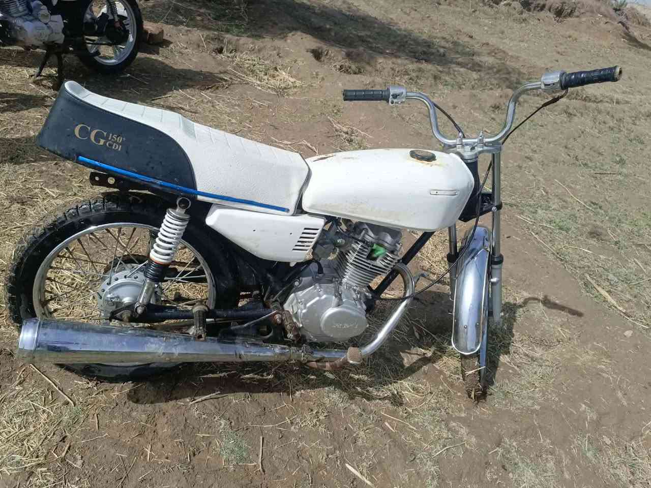 دراجه للبيع نامه موديل 24 كلك كلك مكاني ديوانيه دراجه شوفت عينك حلوه ومرتبه  سعر 325 وبيها مجال مكاني ديوانيه سنيه


**إذا كنت صاحب هذا الإعلان وتريد حذفه لأي سبب، رجاءا أرسل رسالة إلى الدعم الفني**