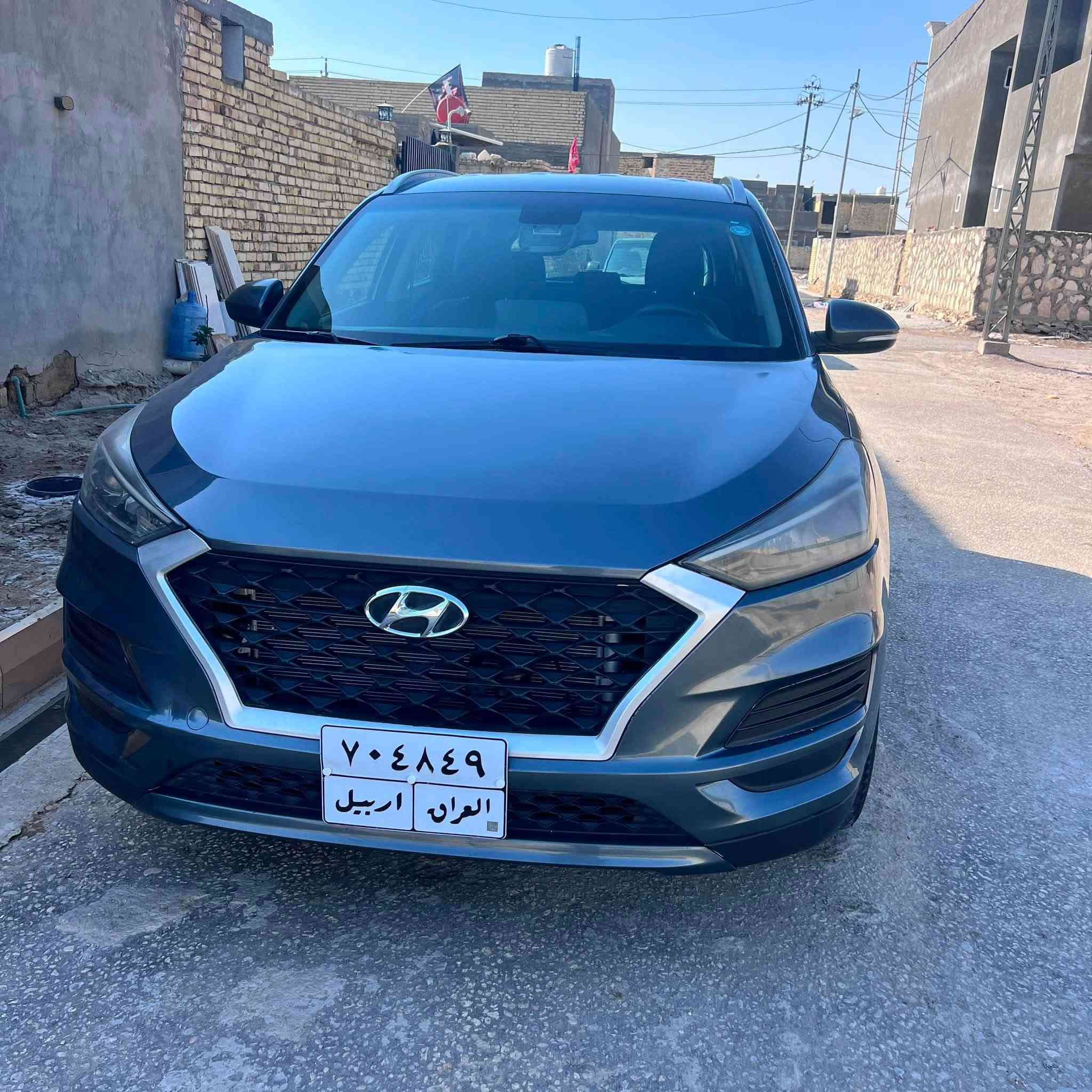 السلام عليكم توسان موديل 2019 وارد امريكي لون نفطي فول بصمه رادار شاشه كامره بلاتوث سنويه ماصقطه صور الحادث بلمنشور سعر 135) رقم ***********
