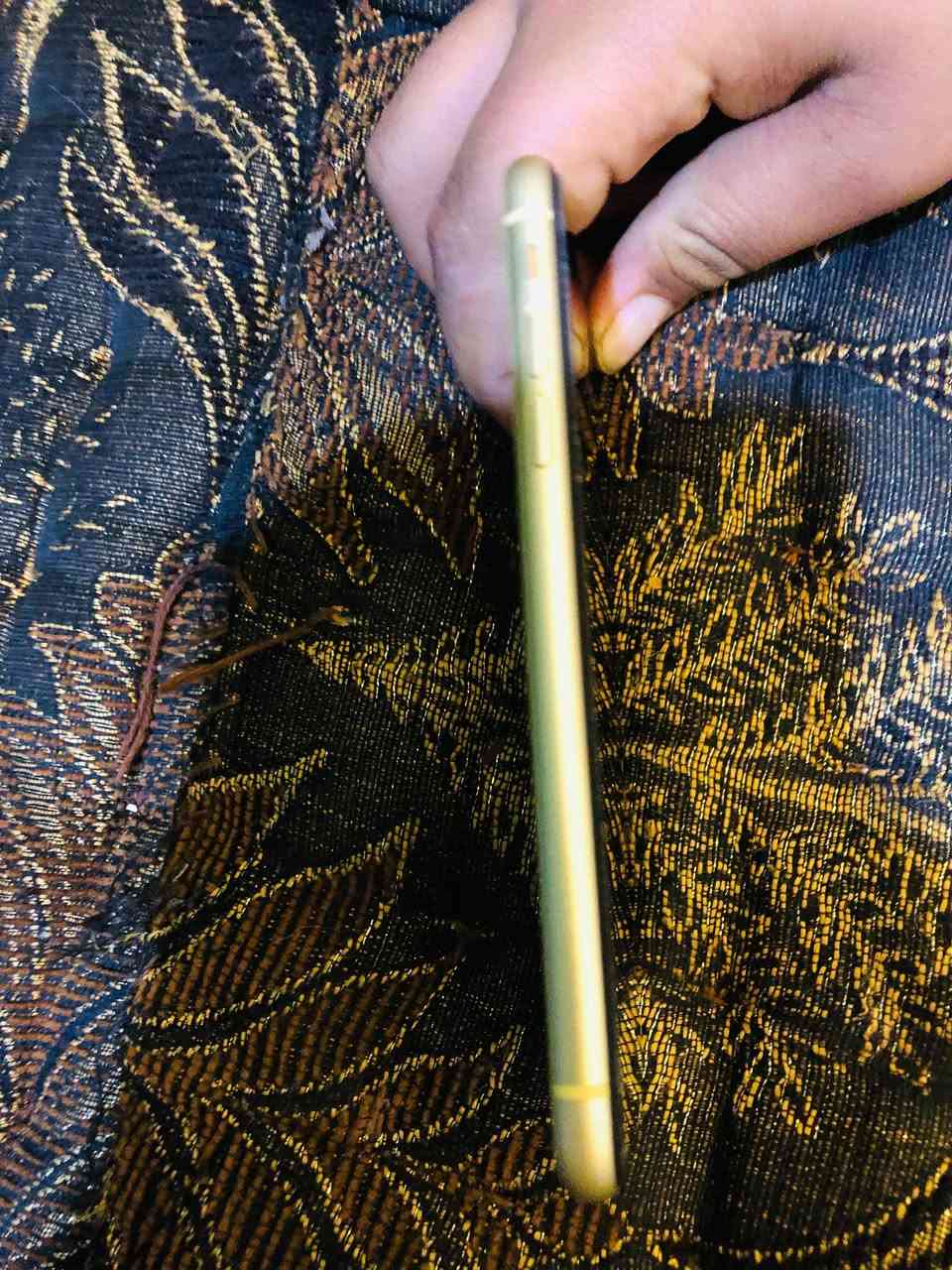 السلام عليكم
آيفون xr نظيف بطاريه 81 ذاكر 64صوت واضح بيه شخوط بل لزمه الشاشه ما بيه لو كسر السعر 190وبي مجال شي قليل التليفون نظيف شكد ماتوقع   يرهم مراوس بآيفون آخر اكس ماكس أو 11 للاستفسار:***********
