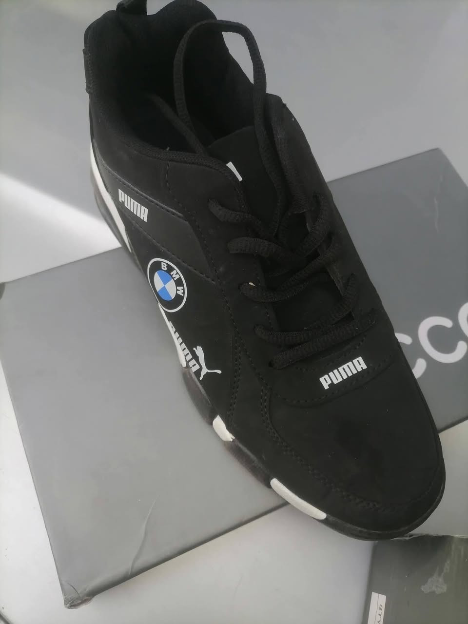 مرحبا.. 
رينشوز حجم 43/44 كوالتي عالي جديد  لاصحاب الذوق وعشاق BMV


**إذا كنت صاحب هذا الإعلان وتريد حذفه لأي سبب، رجاءا أرسل رسالة إلى الدعم الفني**