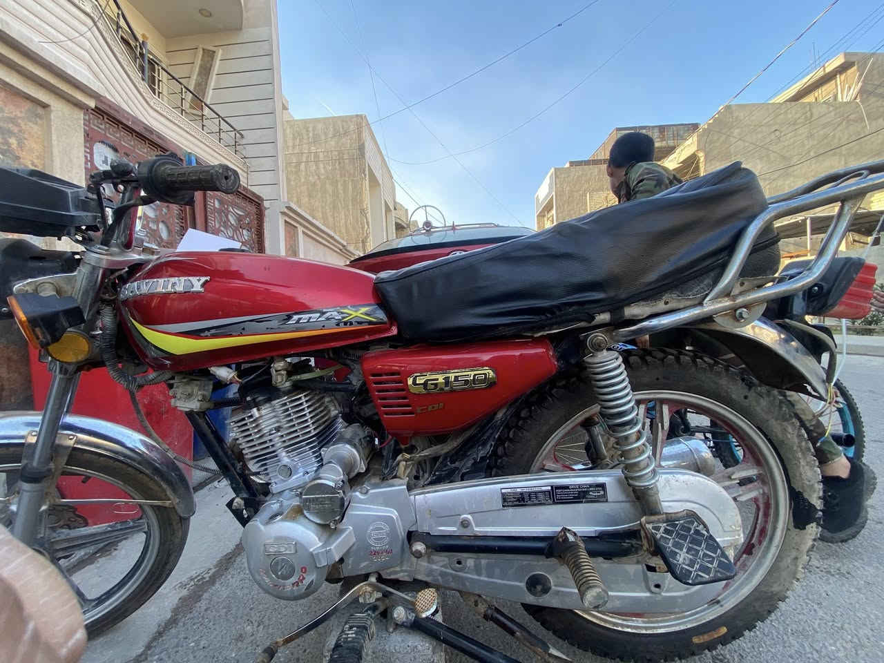 سلام عليكم دراجه نوع سيفان موديل ٢٠ اوراق كامله مكينه مكفوله تيرات جداد كهربائيات كلها شغاله بس نقص باتري السعر ب٤٧٥ وبيها مجال بسيط حك الجيه مكاني بغداد الدوره وهذا رقمي ***********
