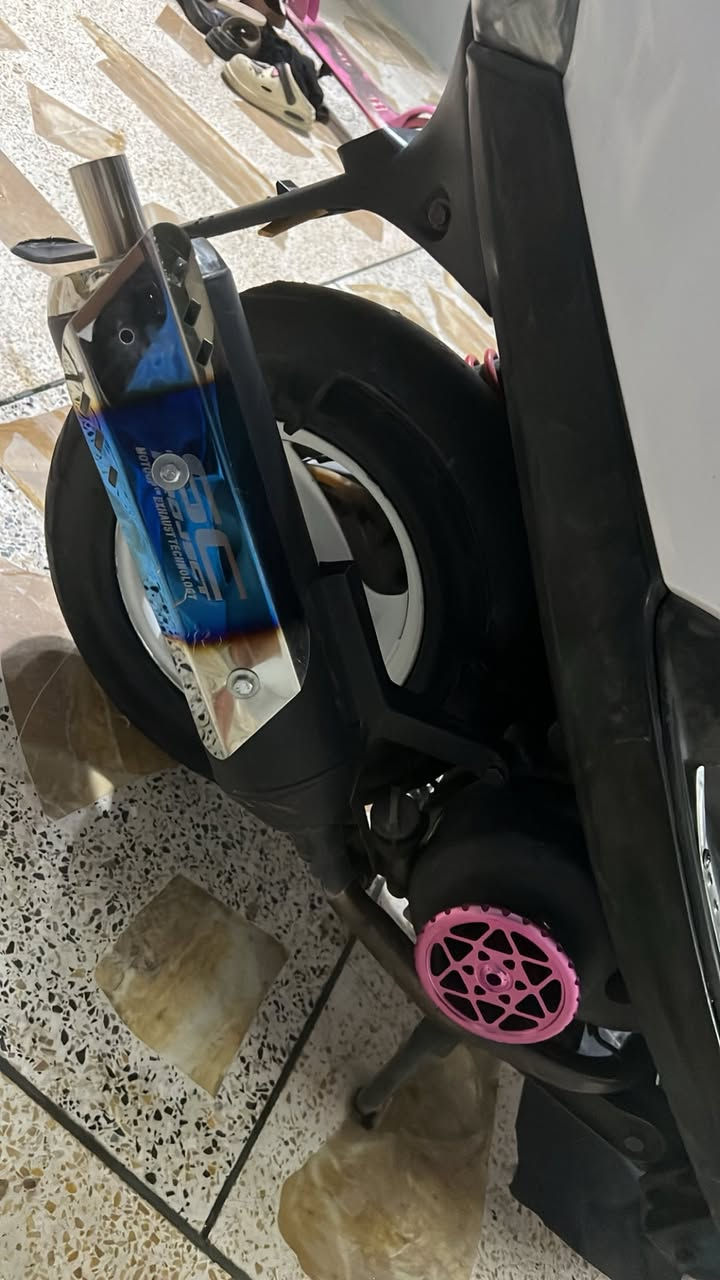 ماكس عدله للبيع
بوشه 49 بلادي 
عليها تزويد كرزي ناشف 
دسك امامي
صالنصه SC
كهربائيات شغاله
سلف شغال نكره بكل وكت دراجه ماناقصها شي ولنضافه كدام لعين
سعر خاص


**إذا كنت صاحب هذا الإعلان وتريد حذفه لأي سبب، رجاءا أرسل رسالة إلى الدعم الفني**