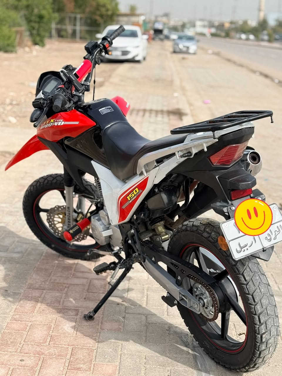 دراجه لونسون قفاز
مرقم اربيل

الدراجه خير من الله بيها خيط تبخير بس مامأثر

الدراجه نضيفه استعمال شخصي 

عليها زوج ويا جديد و تايرات جدد 

الويلايه القديمه موجوده 

ماشيه  11,900
مكاني بغداد حي الجهاد
***********
سعرها 1,750,000
وبيها مجال حك الجيه
