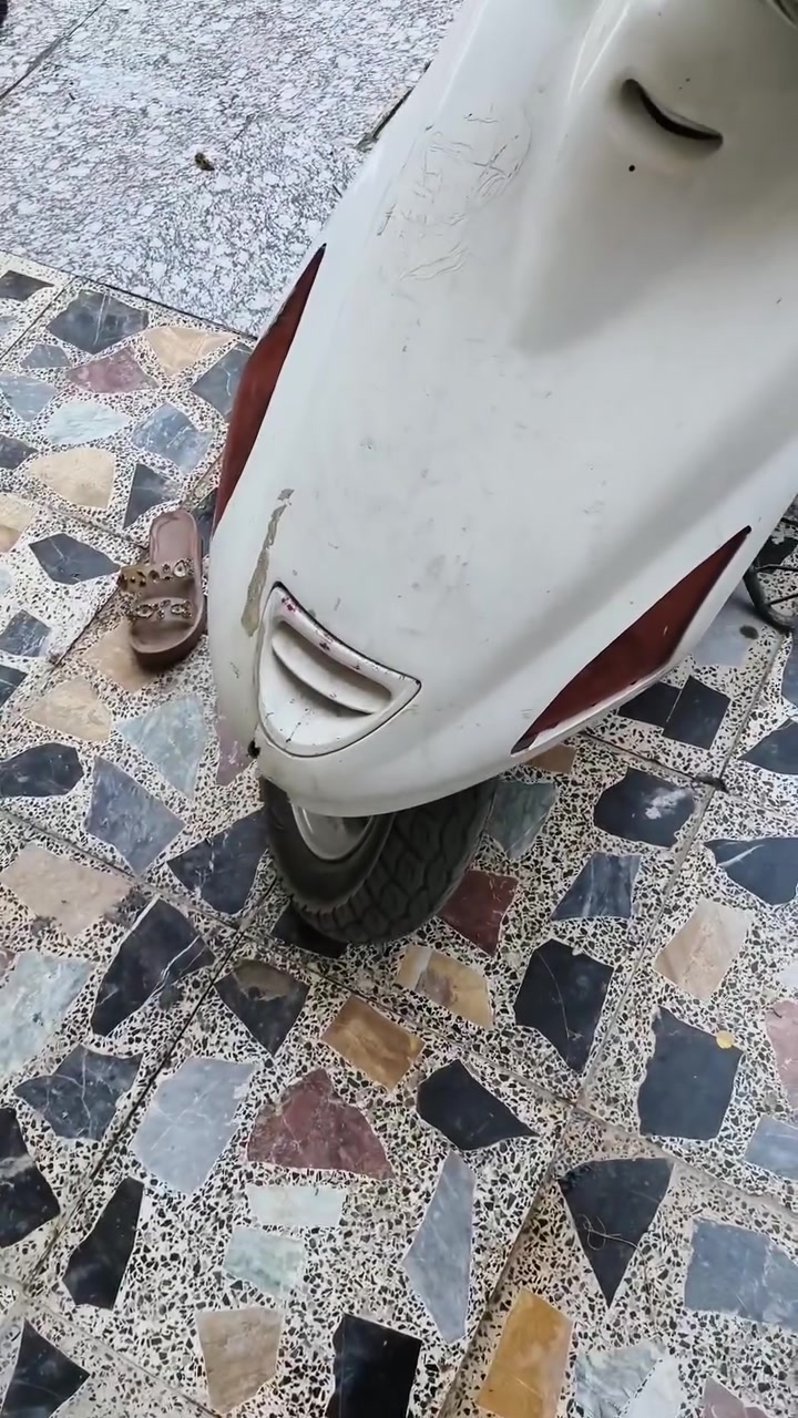 فراشة فحل كلشي شغال هندر سلف دراجة نضيفة مال بيت بس صارلي شهر تاركها وتجي تشغل وتروح ب٢٨٠ وبيها مجال مكاني هاشمية الشراي يتصل ***********

