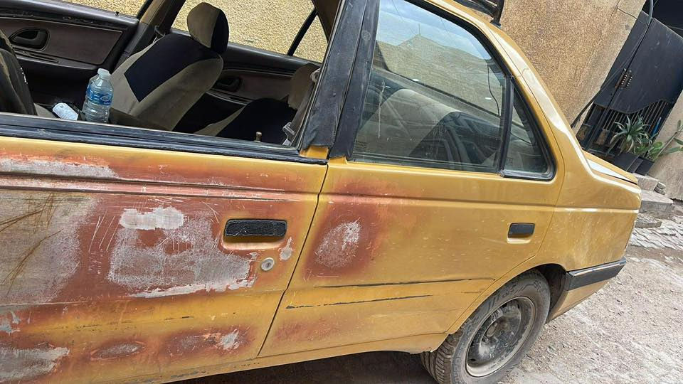 السلام عليكم بيجو لميس مديل ٢٠١٥ بيهاا حرك بالباب السايق وجاملغ وباب خلف السايق اي ضربة مابيهاا فقط هذة وملاحضات بيهاا محرك كايم   ***********  عنواني بغداد
