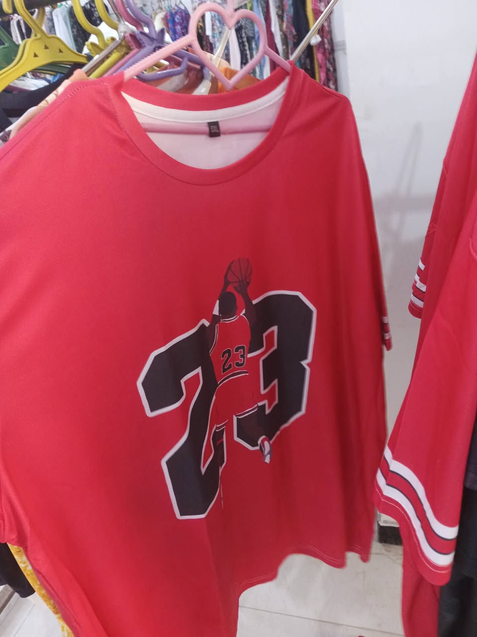 قياسات خاصة 
9XL
رجالي نسائي 
جديد غير مستخدم
سوق الشيوخ حي العسكري شارع الصورة قرب حسينة الإمام الحسن العسكري عليه السلام 
السعر 4000 فقط


**إذا كنت صاحب هذا الإعلان وتريد حذفه لأي سبب، رجاءا أرسل رسالة إلى الدعم الفني**