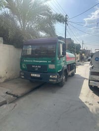 تنكر للبيع موديل 2004 حمولته 7000 لتر  07761505554