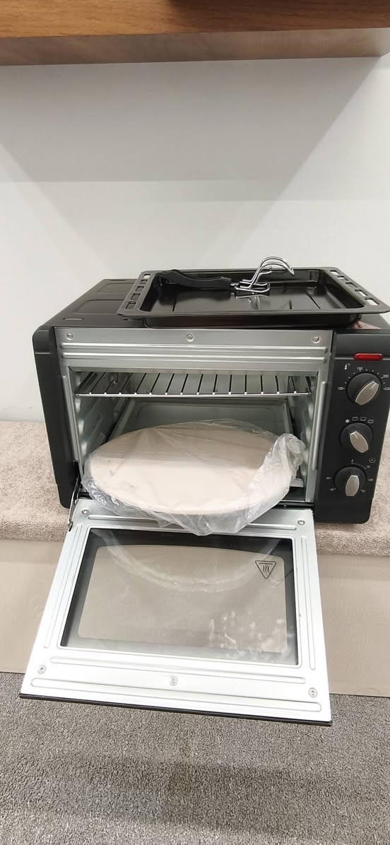 السلام عليكم
للبيع فرن جديد مو مستخدم الماني بي صينية وشبجة و بي صينية فخار مال بيتزا أو معجنات


**إذا كنت صاحب هذا الإعلان وتريد حذفه لأي سبب، رجاءا أرسل رسالة إلى الدعم الفني**