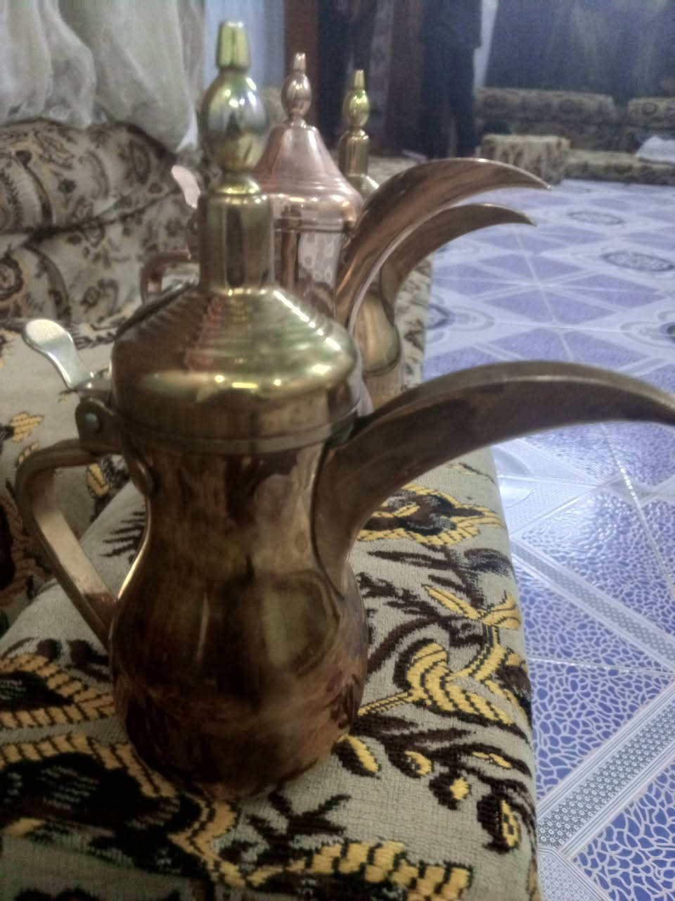 لبيع سعر 50بيهن مجال وياهن فناجين ثنين رقم ***********
