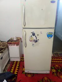 ثلاجة • للبيع