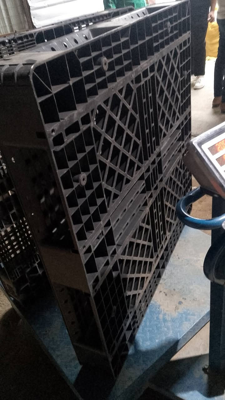 متوفر سكيب بلاستك قياسات مختلفه وسعر مناسب العنوان بغداد الدورة الهاتف ***********
