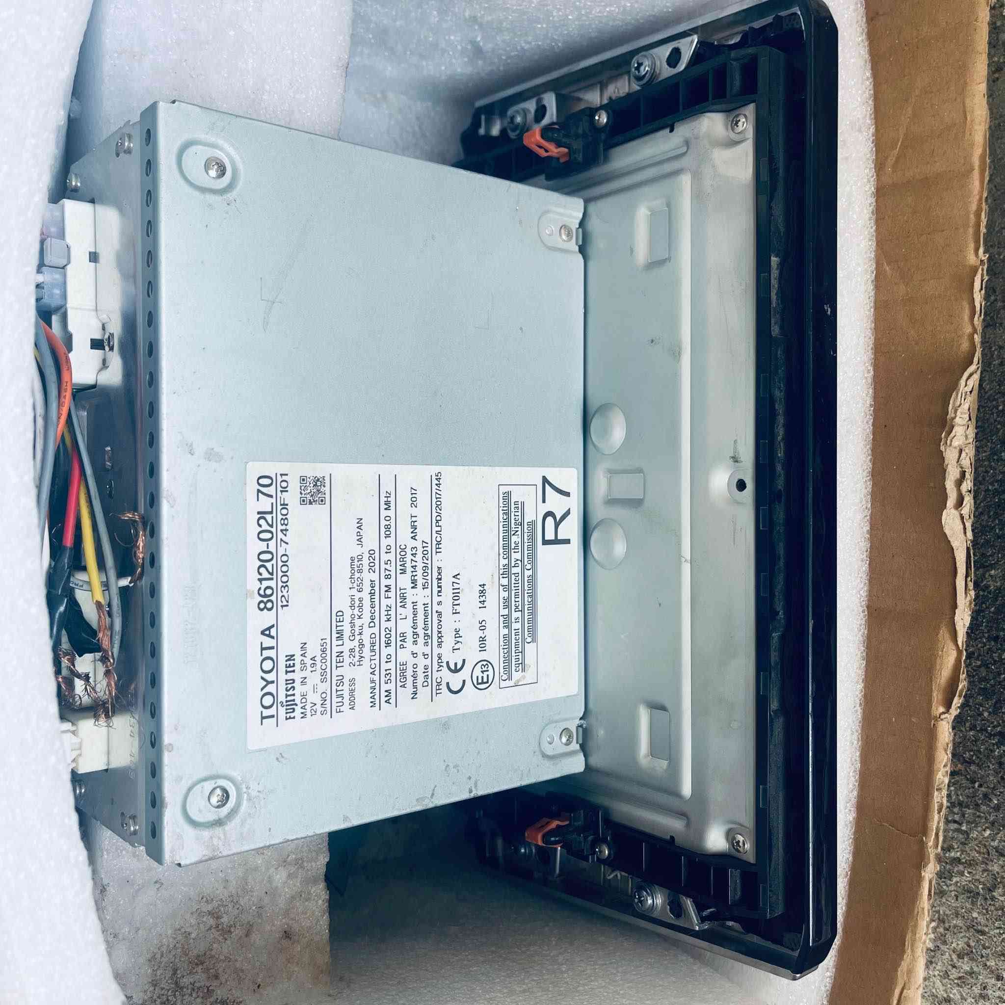 تەجیل تویتاهایلۆکس
سیدی ئۆکس بلوتوس لۆک لە ناو پاکەت
0750 340 9006 Singapore
