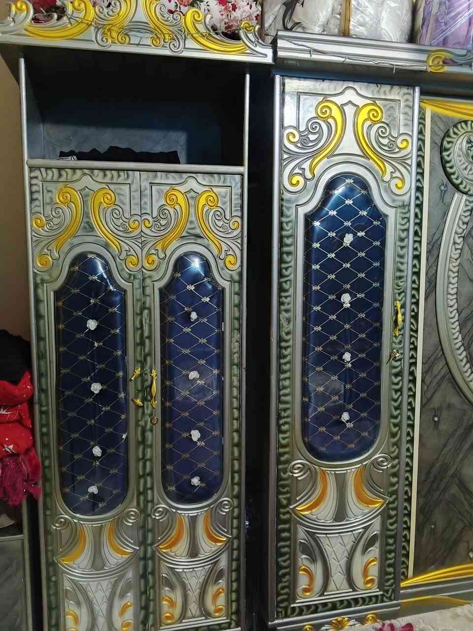 غرفت نوم خشب عراقي 
لسعر ٥٧٥لمكان بغداد ام لكبر 
‏‪***********‬‏
