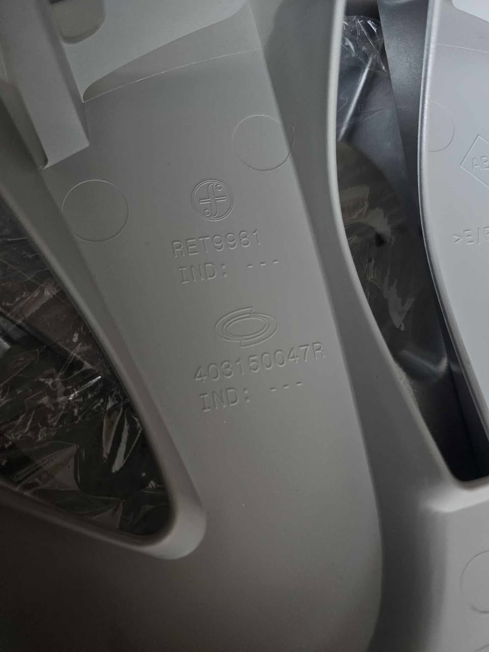 كبات جديد   اصلي شركه اسبوت  - ساسيك - رينو  فلونس - سومبل - سافران
 من شركه رينو كروب  قياس 15 --- ( طخم 80 الف ) - 403150026R - يوجد توصيل لكافه النحافضات ----


**إذا كنت صاحب هذا الإعلان وتريد حذفه لأي سبب، رجاءا أرسل رسالة إلى الدعم الفني**