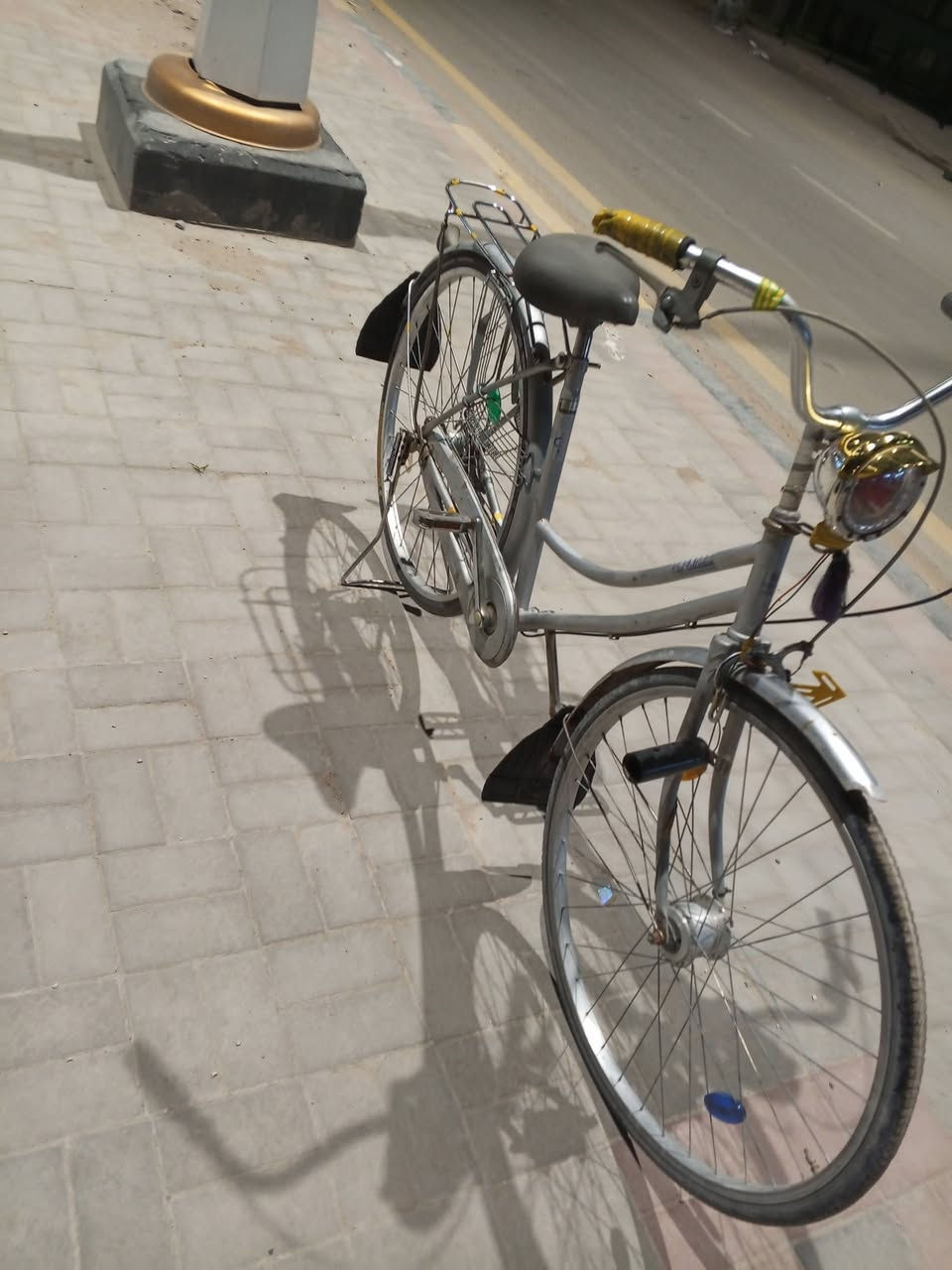 سلام عليكم باسكل للبيع حجم 27 مكان سماوه سعر خاص
رقم الهاتف ***********
