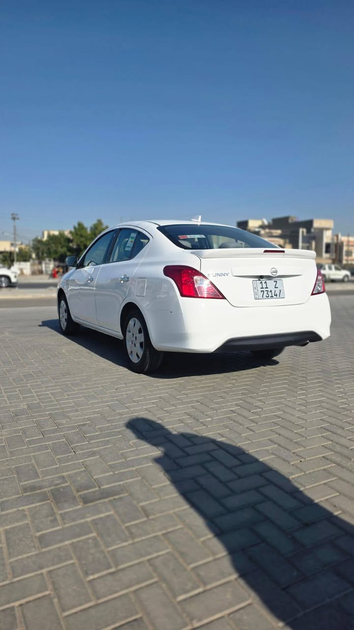 نيسان سني هندي موديل ٢٤ شركة السور البليته الزركه ماشيه ٢٩ سيارة بأسمي سعر ١٢٥ كفاله عامه ***********
