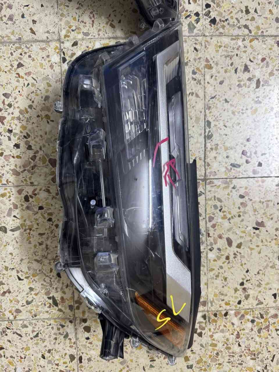 السلام عليكم رجعت توفرت لايتات راف فور اصلية امريكية 8 خطوط و 6 خطوط مكاني بغداد ارجع وكرر اصلي مختوم تيوتا يعني لايصير اصفر ولا تحترك العدسة للاستفسار خاص وشكراً


**إذا كنت صاحب هذا الإعلان وتريد حذفه لأي سبب، رجاءا أرسل رسالة إلى الدعم الفني**