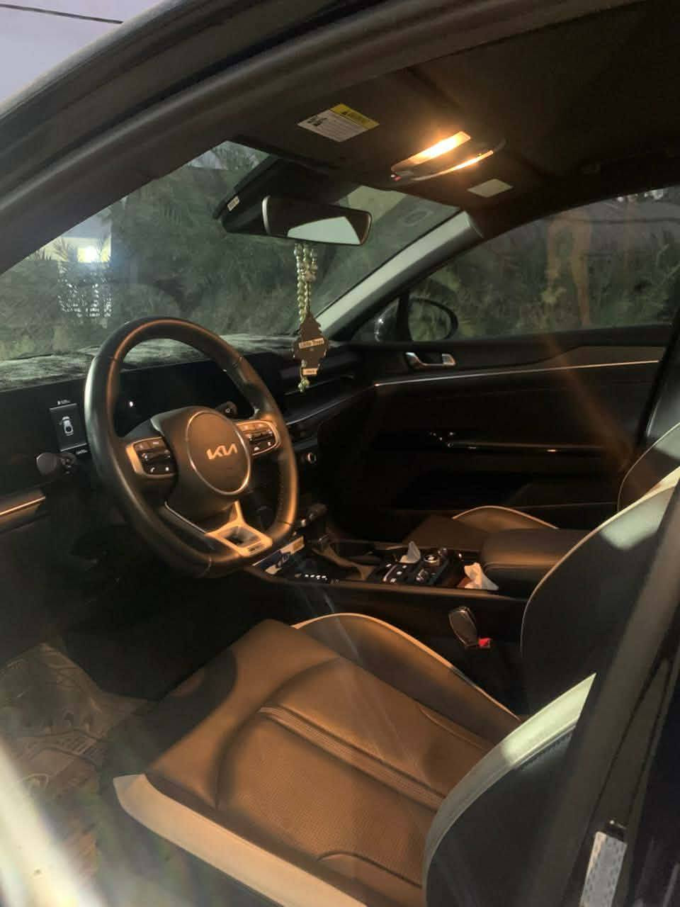 السلام عليكم اخوان انه مكلف بالنشر كي فايف 2025رقم ذي قار معوقين حادثها جاملغ وبنيد والباقي كفاله فول عده الفتحه للاستفسار *********** مكان السياره سوق الشيوخ
