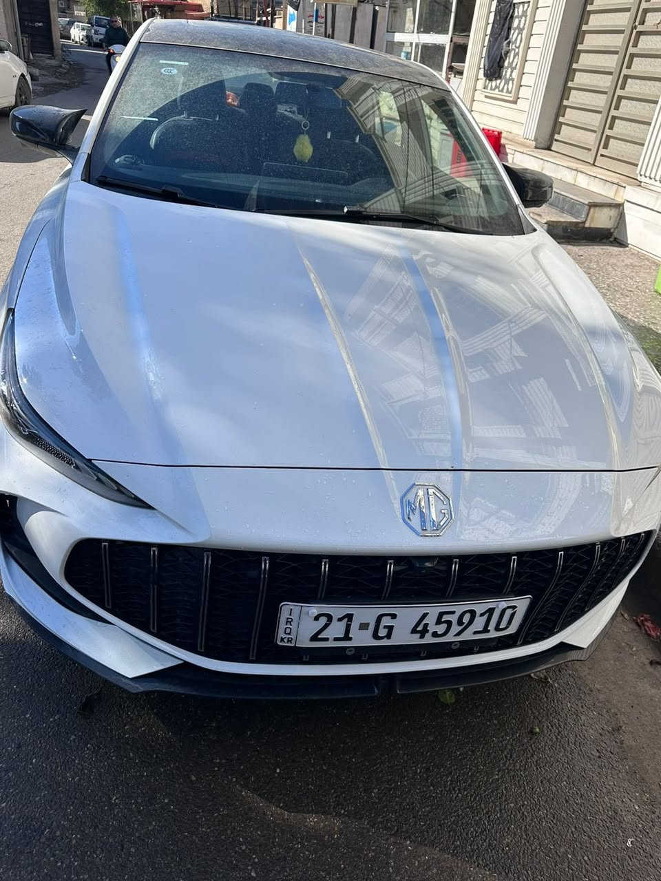 السلام عليكم ورحمة الله
Mg GT للبيع 🫶 
موديل : 2025 
ماشيه : 12 ألف فقط 
سياره فوول مواصفات 🚗
سلايد روف _ كشنات جلد _ تحكمات ستيرن _ أوتو هولد _ هند بريك بصمه _ شاشه _ كامره _ حساس خلفي _ لايت زنون _ شاشه اكتف
((مكان السيارة بغداد 📌)) 
ملاحظة: رصعة خفيفة جاملغ خلفي اليمنة
السعر 118  وبيها مجال بسيط
*********** يوجد واتس اب
