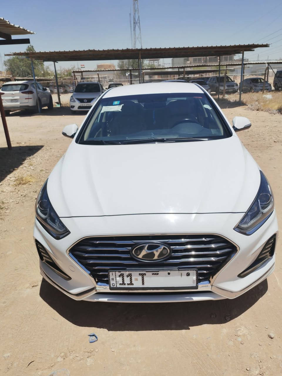 للبيع هونداي سوناتا موديل 2018 رقم انكليزي بغداد باسمنا خليجي محرك 2400 تبريد قطعتين سياره مكفوله من الضربه والصبغ والتبديل بيها بارد مقدار شبر بلباب فقط السعر 170 وبيها مجال بسيط للاستفسار اتصال ***********
