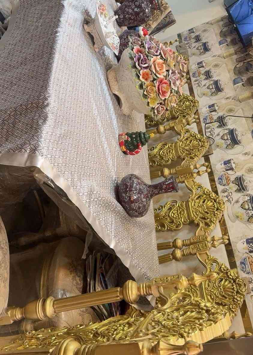 تخم زان مصري مع ميز طعام مكان حي العدل ***********
