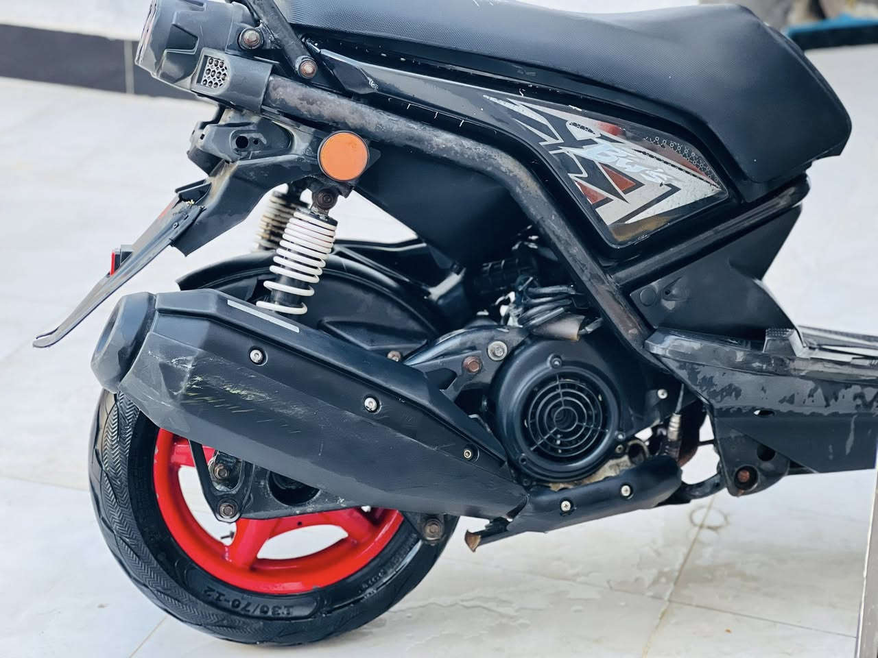 السلام عليكم دراجه سكنس جبلي للبيع رمبه طالع بشهر ال11 هاذ الراح دراجه تخبل ونضيفه كلهه بلاد بس شديت الهه ستيرن ويدات ولستيرن البلاد موجود 
عارضهه للبيع ودراجه خير من الله مشي وبطناش
هاذ رقمي للشراي ***********
