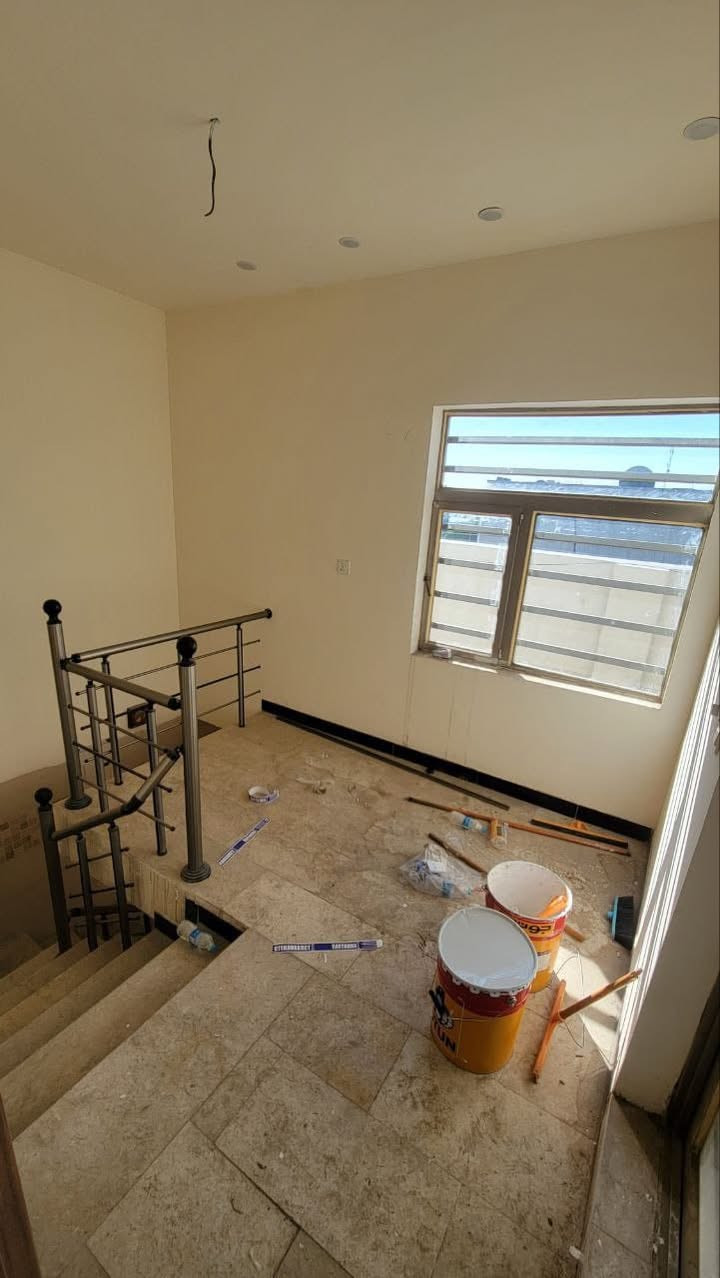 🏡 بـيـت للإيـجـار
📍 المساحة: 60متر  معزوله عزل تام ترهم طالب طالبات أو عرسان

🔻 الـطـابـق الأرضـي يحتوي على:

صـالـة 🛋️

مـطـبـخ 🍳

خـدمات 🚿

🔺 الـطـابـق الثـانـي يحتوي على:

غـرفـتـيـن 🛏️🛏️

خـدمـات 🚽

ايجار 600 قفل

📞 للاستفسار والمراجعة:

مـكـتـب أرض القـمـة للوساطة العقارية

الاتصال على الرقم:   ☎️

📱 يـوجـد واتـسـاب:***********
