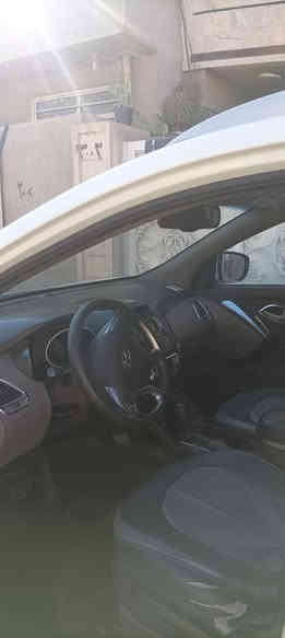 السلام عليكم توسان للبيع
سياره من اخذتها بيها شخوط خليتها من صاحبها 
كير مكينه مكفوله  سياره   مكاني بل الزعفرنيه ربع شوارع  قرب يوم مول فيروزه  متواجد عله  واتساب *********** سعر 135
