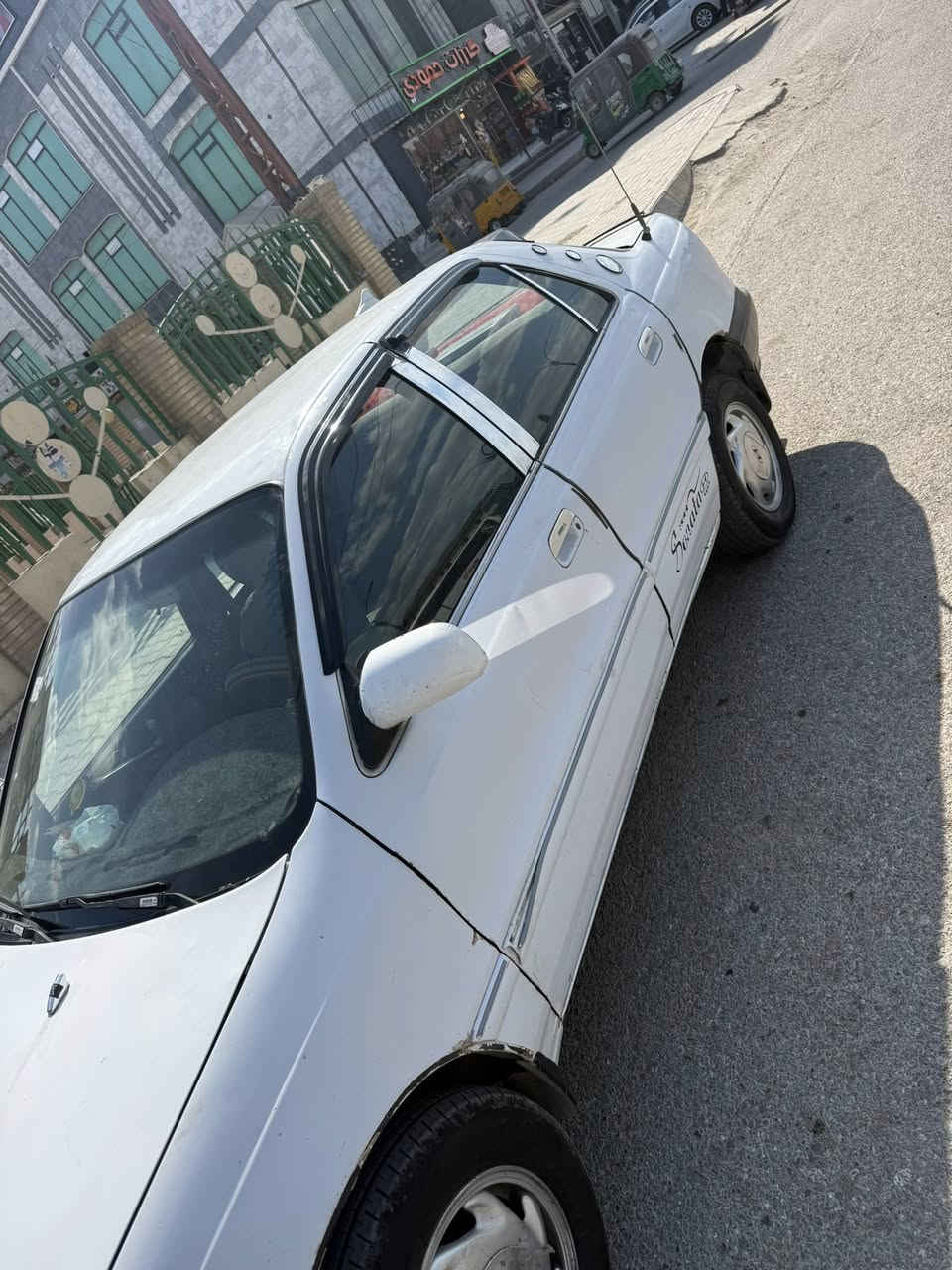 سلام عليكم
النترا موديل 1993 رقم بغداد انكليزي بأسمي سياره كامله كل نقص مابيها تايرات جدد مكينة حاوية تانكي بانزين نوزلات عنبارات بريك وكلج كلهن جدد تبريدها نقص غاز وقايش السعر ب33 وبيها مجال بسيط عنواني ديالى بعقوبة 
***********
