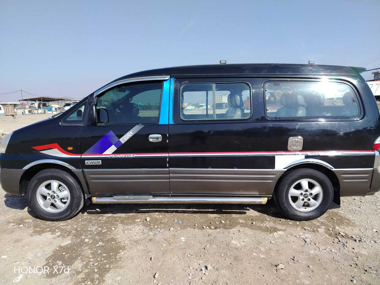 السلام عليكم ستاركس موديل 2007 سيارة مكفوله كفاله عامه مكينة وكير واكسن جدد ومكفولات تخم تايرات جديد تبريد شغال صدر امامي وخلفي كله جديد مكاني بغداد رقم تلفون***********
