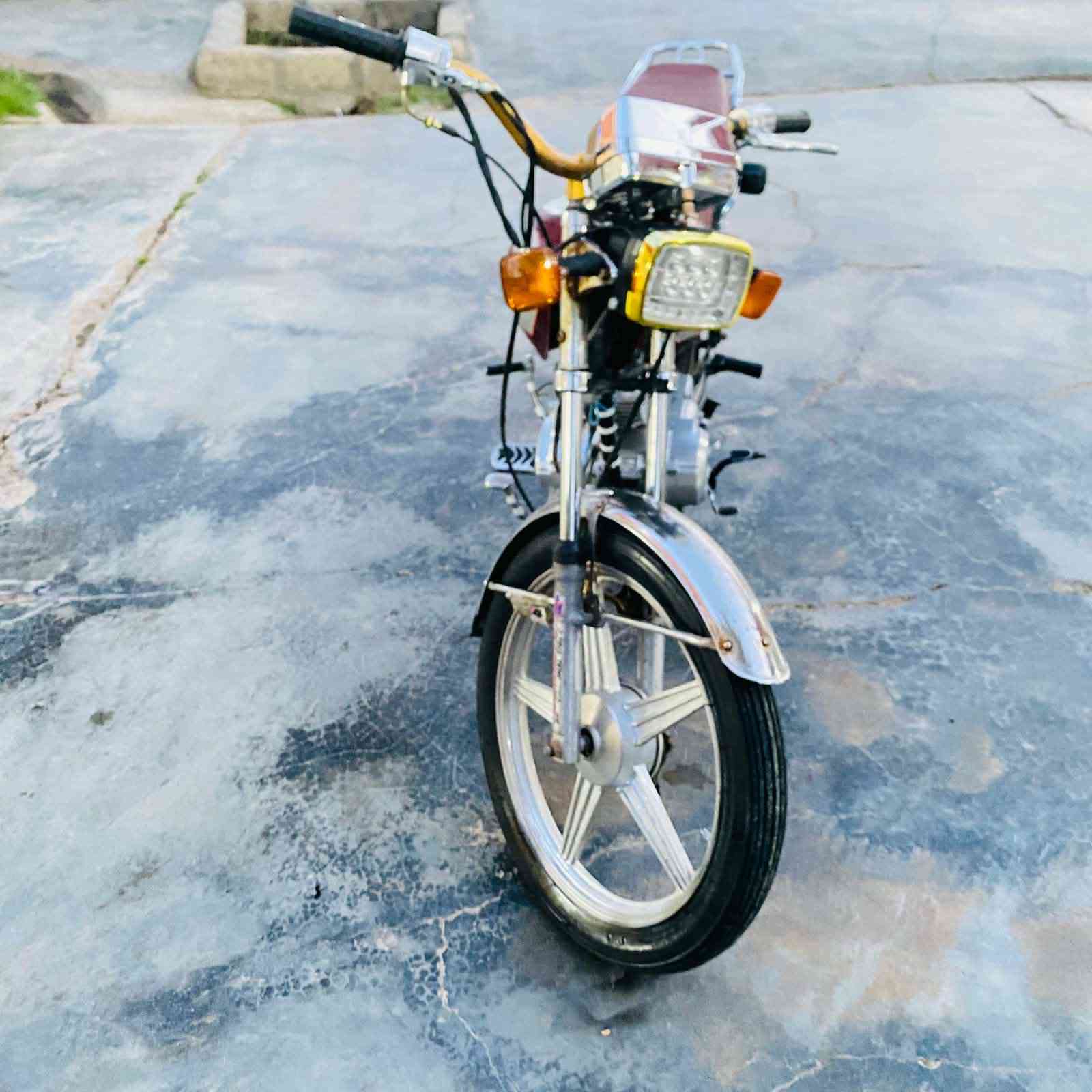 السلام عليكم  مطور تايكر ١٩مطور مال جناي كهربائيات كله شغاله مطور شوف العيين السعر٣٠٠وبي مجال  هـ ‭٠٧٧١ ٠٠٤ ٦٦١٤‬
