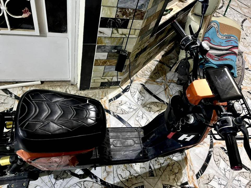 السلام عليكم
للبيع دراجة شحن R9

نظافة فول ومابي أي نقص

السعر ٤٠٠ وبي مجال

***********
